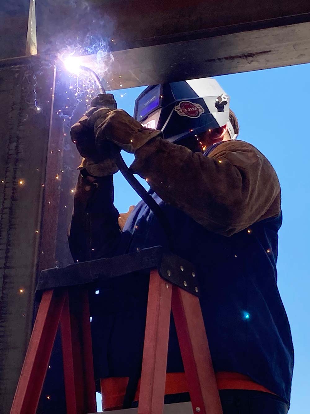 Welding steel structure for a luxury home in Tucson